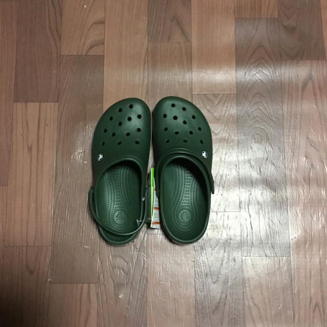 crocs(クロックス)のクロックス 27cm ディープ グリーン グレー オレンジ ビーチサンダル メンズの靴/シューズ(サンダル)の商品写真