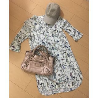 エイチアンドエム(H&M)のhm 花柄シャツワンピース(ひざ丈ワンピース)