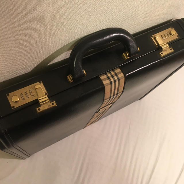 BURBERRY - 緊急値下げ)激レア Old Burberrys アタッシュケースの通販