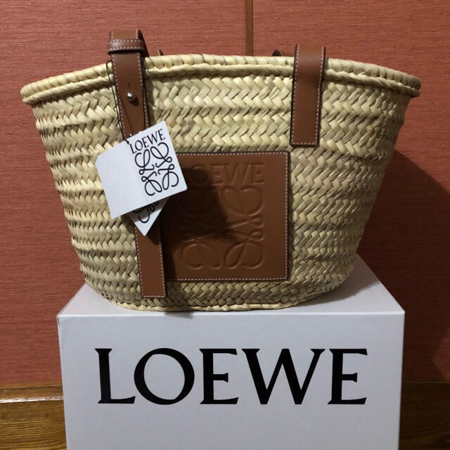 月曜日までの限定出品☆LOEWEかごバッグMサイズ Basketbagバスケットかごバッグ/ストローバッグ