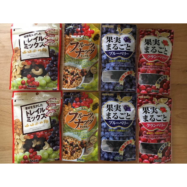 ドライフルーツ詰合せ（レーズン アーモンド ナッツ ブルーベリー クランベリー） 食品/飲料/酒の食品(フルーツ)の商品写真