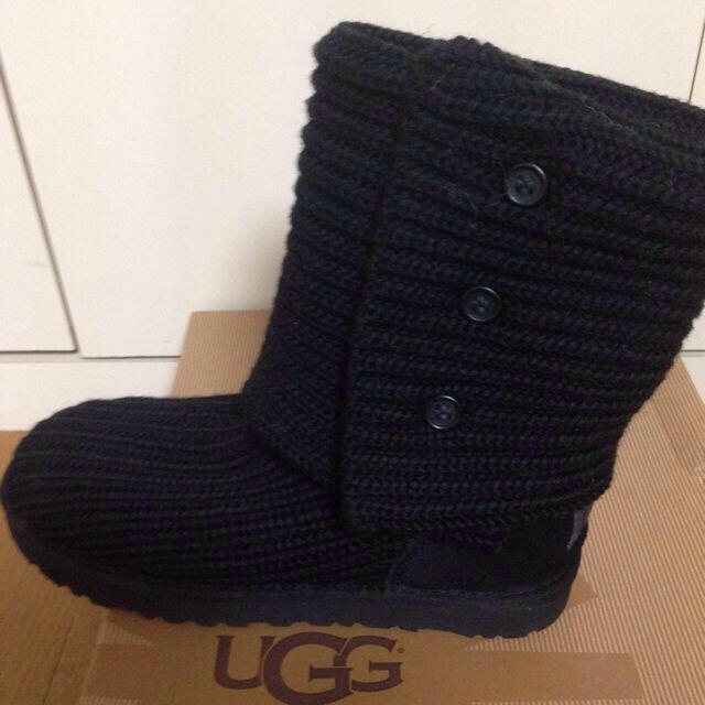 UGG(アグ)のUGG 新品 カーディ ムートンブーツ レディースの靴/シューズ(ブーツ)の商品写真