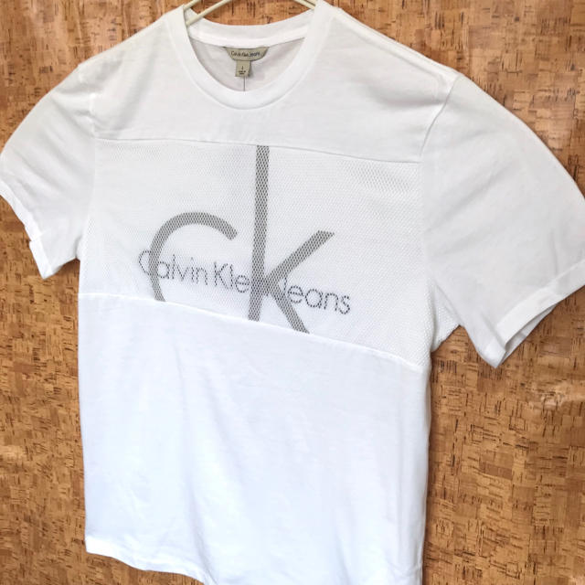 ck Calvin Klein(シーケーカルバンクライン)のメッシュ切り替え ♪ カルバン クライン ビッグロゴ Tシャツ S 白 メンズのトップス(Tシャツ/カットソー(半袖/袖なし))の商品写真