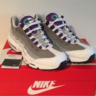 ナイキ(NIKE)の®️様専用 エアマックス95 グレープ NIKE AIR MAX 95(スニーカー)