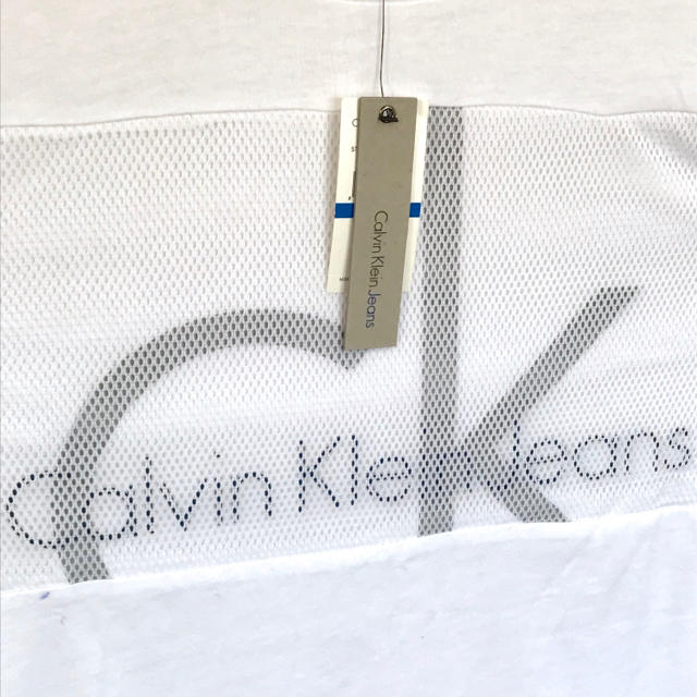 Calvin Klein(カルバンクライン)のメッシュ切り替え ♪ カルバン クライン ビッグロゴ Tシャツ XL 白 メンズのトップス(Tシャツ/カットソー(半袖/袖なし))の商品写真