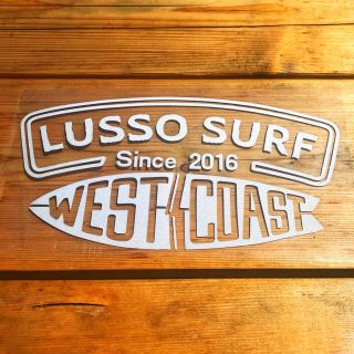 サタデーズサーフニューヨークシティー(SATURDAYS SURF NYC)の正規品☆LUSSOSURF 防水ステッカー☆車やサーフボードに☆デウス(サーフィン)