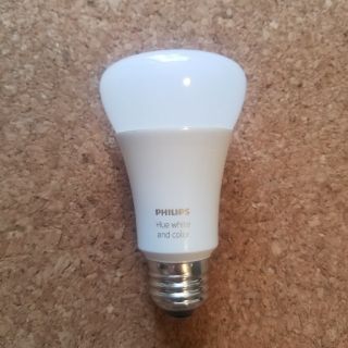 フィリップス(PHILIPS)のPhilips hue white and color E26 V3 × 2(蛍光灯/電球)