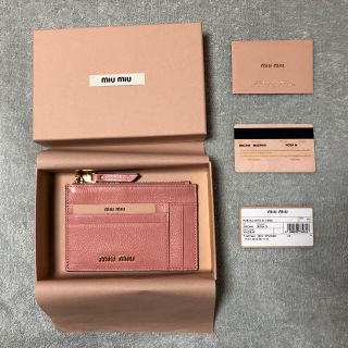 ミュウミュウ(miumiu)の新品 ミュウミュウ パスケース カードケース(パスケース/IDカードホルダー)