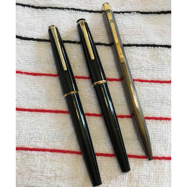 MONTBLANC(モンブラン)の最終値下げ‼︎★モンブラン /万年筆&ボールペン 3点セット★(中古品) インテリア/住まい/日用品の文房具(ペン/マーカー)の商品写真