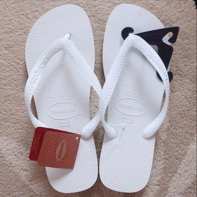 【maika様専用】ハワイアナス　ホワイト二足 メンズの靴/シューズ(ビーチサンダル)の商品写真