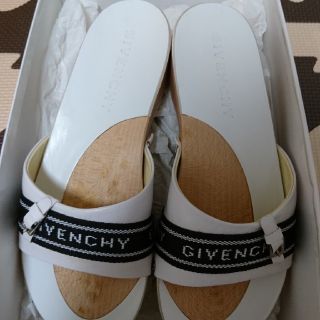 ジバンシィ(GIVENCHY)のサンダル(サンダル)