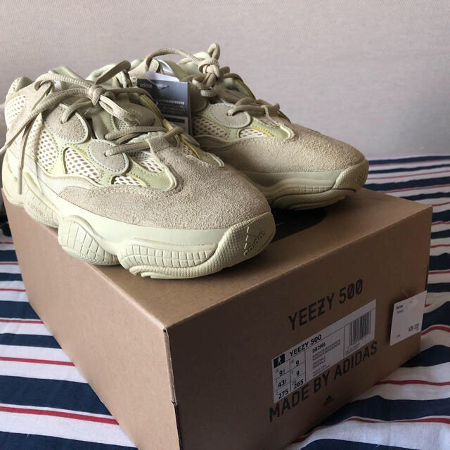 adidas(アディダス)の新品 Yeezy 500 Supermoon Yellow メンズの靴/シューズ(スニーカー)の商品写真