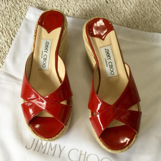 JIMMY CHOO(ジミーチュウ)の新品!ジミーチュウ エスパドリーユ ゴールドメタル レッドパテント 23㎝ レディースの靴/シューズ(サンダル)の商品写真