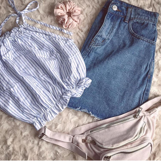 Brandy Melville(ブランディーメルビル)のBrandy Melville トップス レディースのトップス(キャミソール)の商品写真