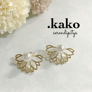 [.kako] パールチェリーブロッサムピアス ★ゴールド (新品.送料無料)m(ピアス)