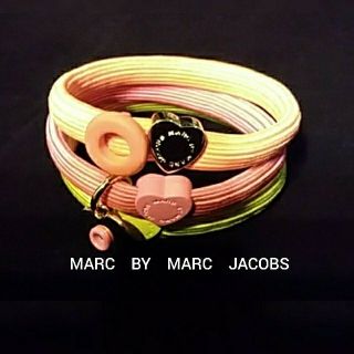 マークバイマークジェイコブス(MARC BY MARC JACOBS)のマークバイマークジェイコブス三連ブレスレット(ヘアゴム/シュシュ)