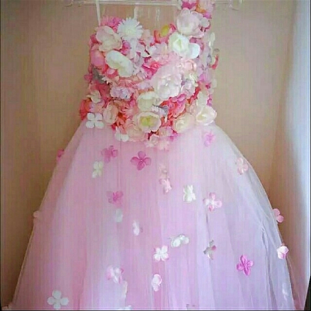お花いっぱい ウェディングドレス カラードレス ピンク ラプンツェル チュールの通販 By Kuromiのん S Shop ラクマ