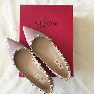 ヴァレンティノ(VALENTINO)の極美品 valentio ヴァレンティノ ロックスタッズ フラット ピンク 正規(バレエシューズ)