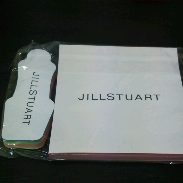 JILLSTUART(ジルスチュアート)のジル ノベルティー 付箋 新品 インテリア/住まい/日用品の文房具(その他)の商品写真