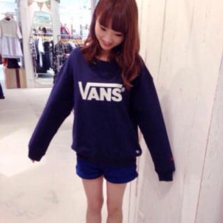 イーハイフンワールドギャラリー(E hyphen world gallery)の VANSトレーナー ミモレスカート(トレーナー/スウェット)