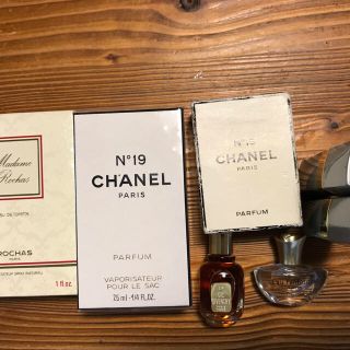 シャネル(CHANEL)のシャネルN°19香水セット ロシャス、ジバンシイ、フラゴナールおまけ付き(香水(女性用))