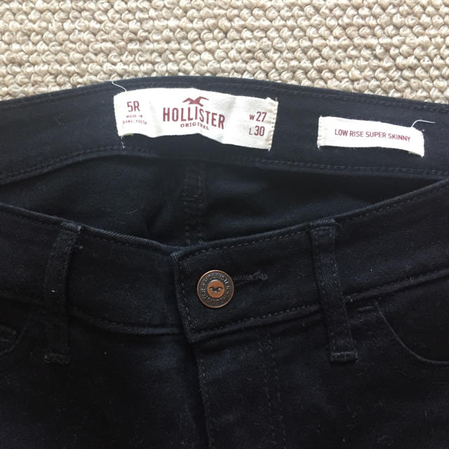 Hollister(ホリスター)のHOLLISTER super skinny denim (black) レディースのパンツ(デニム/ジーンズ)の商品写真