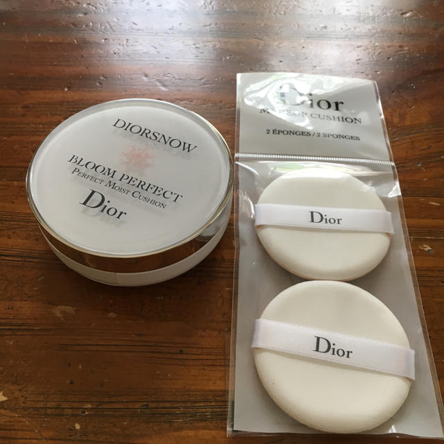 Dior スノー ブルーム パーフェクト クッション 010