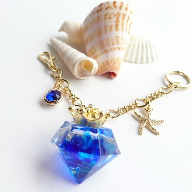 海の宝石 バッグチャーム ブルー ハンドメイドのファッション小物(バッグチャーム)の商品写真