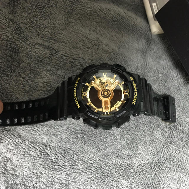 G-SHOCK(ジーショック)のG-SHOCK ブラック ゴールド メンズの時計(腕時計(デジタル))の商品写真