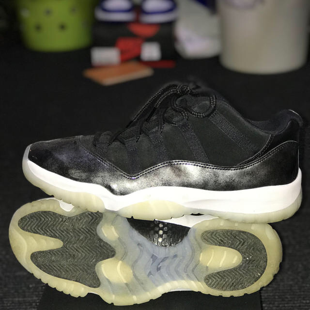 NIKE(ナイキ)のUS10 NIKE AIR JORDAN11 LOW 黒×銀 バロンズ メンズの靴/シューズ(スニーカー)の商品写真