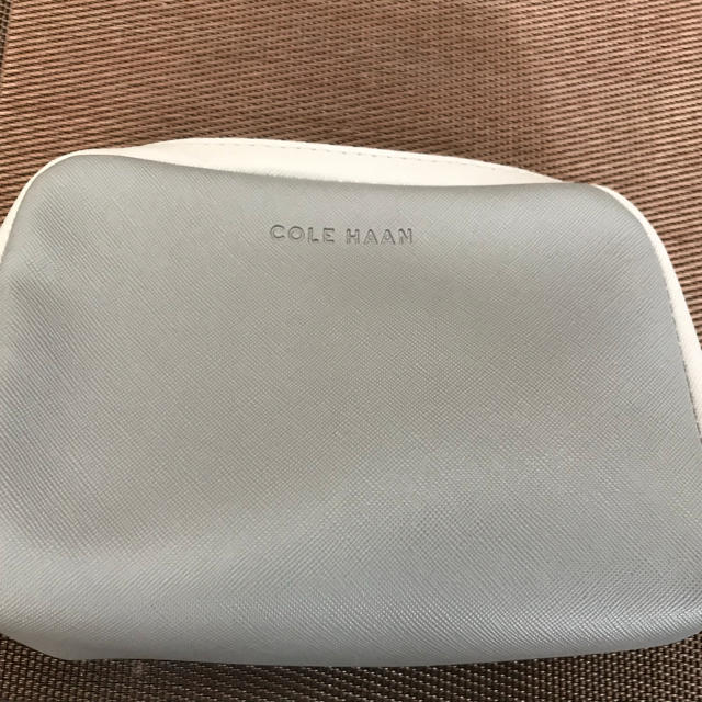 Cole Haan(コールハーン)のコールハーン、アメリカン航空 ビジネスクラス ポーチ インテリア/住まい/日用品の日用品/生活雑貨/旅行(旅行用品)の商品写真