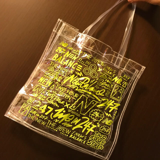 New Balance(ニューバランス)の【⭐︎様】NEW  BARANCEビニールバック レディースのバッグ(トートバッグ)の商品写真