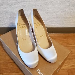 クリスチャンルブタン(Christian Louboutin)のクリスチャンルブタン　ウェディングシューズ　ホワイトパンプス(ハイヒール/パンプス)