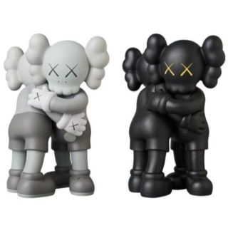 メディコムトイ(MEDICOM TOY)のKAWS TOGETHER GREY BLACK 2体セット 新品(その他)