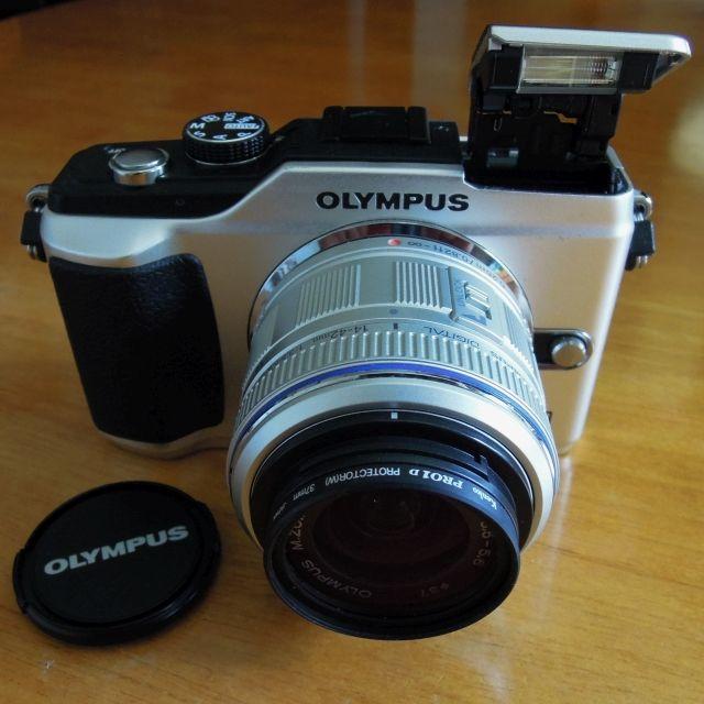 美品　OLYMPUS PEN　E-PL2レンズキット