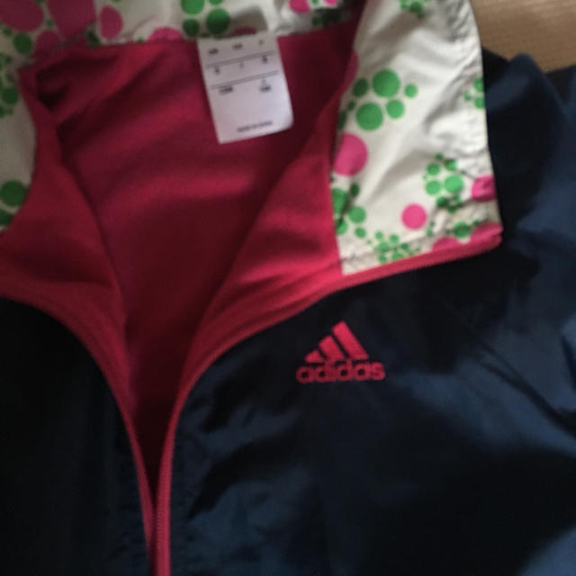 adidas(アディダス)のアディダス  ウインドブレーカー  女の子  ジャージ キッズ/ベビー/マタニティのキッズ服女の子用(90cm~)(ジャケット/上着)の商品写真