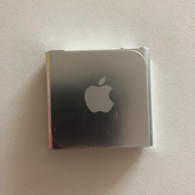 Apple(アップル)のiPod nano  ジャンク品 スマホ/家電/カメラのオーディオ機器(ポータブルプレーヤー)の商品写真