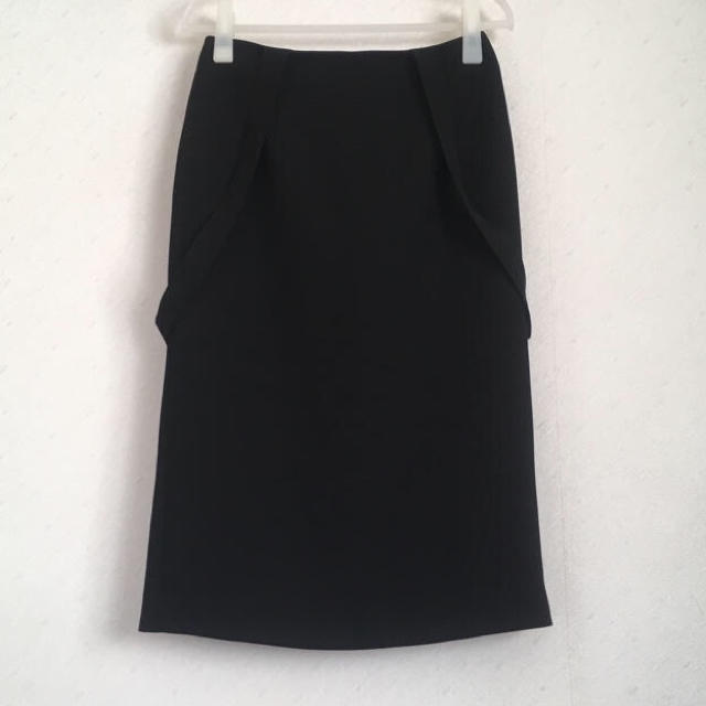 Lois CRAYON(ロイスクレヨン)のロイスクレヨン サス付きタイトスカート レディースのスカート(ひざ丈スカート)の商品写真