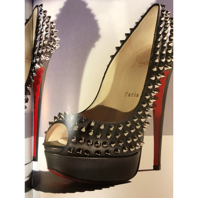 Christian Louboutin(クリスチャンルブタン)のChristian loubouti 限定記念写真集 クリスチャンルブタン エンタメ/ホビーの本(洋書)の商品写真