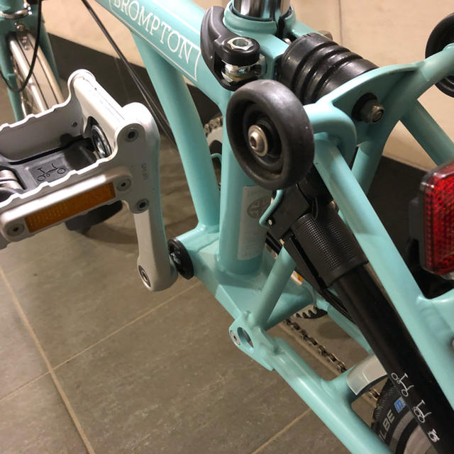 BROMPTON(ブロンプトン)の2017年製 M3L 最新 未使用 ターキッシュグリーン 展示品定価21万円 スポーツ/アウトドアの自転車(自転車本体)の商品写真