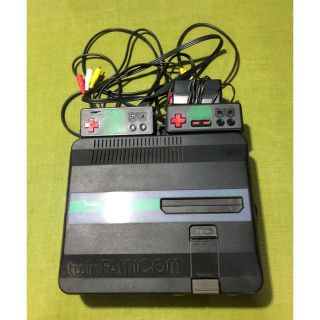 シャープ(SHARP)のみー四丁目様専用  ツインファミコン  カセット7本付き(家庭用ゲーム機本体)