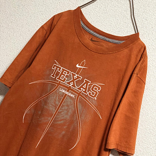 NIKE(ナイキ)のNIKE ナイキ Tシャツ バスケットボール テキサスロングホーンズ メンズのトップス(Tシャツ/カットソー(半袖/袖なし))の商品写真