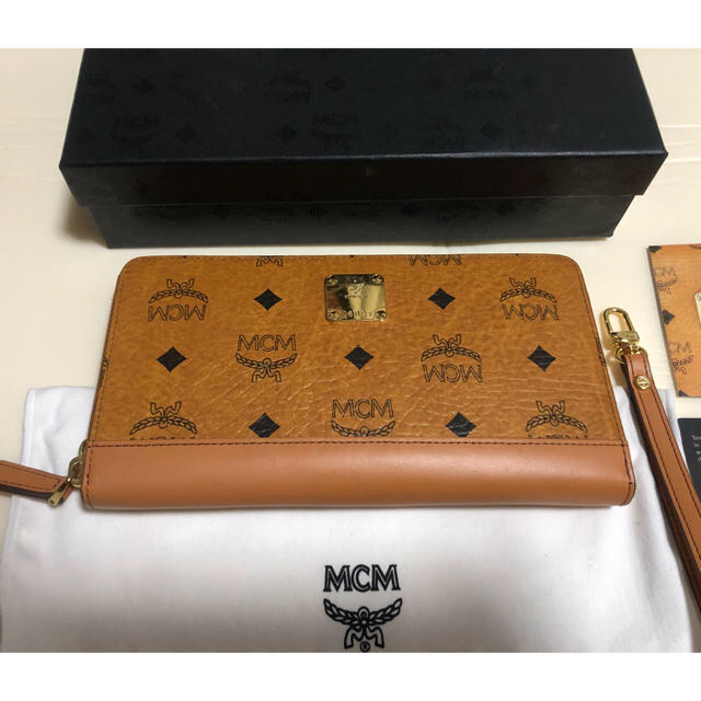 MCM(エムシーエム)の正規店購入 MCM 長財布 ラウンドファスナー  メンズのファッション小物(長財布)の商品写真