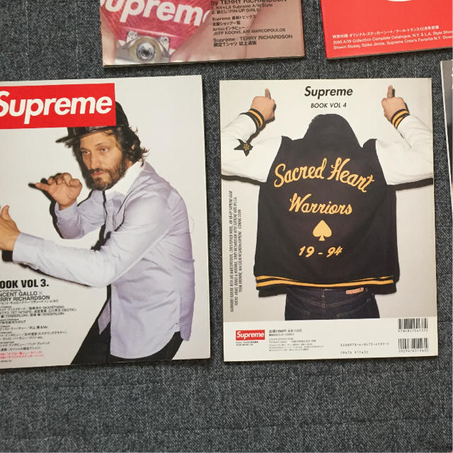 Supreme(シュプリーム)のシュプリームsupremeムック本 6冊セット エンタメ/ホビーの雑誌(ファッション)の商品写真