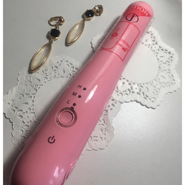 ♡な♡様専用。携帯ヘアアイロン♡モバイルバッテリー【未使用品】 スマホ/家電/カメラの美容/健康(ヘアアイロン)の商品写真