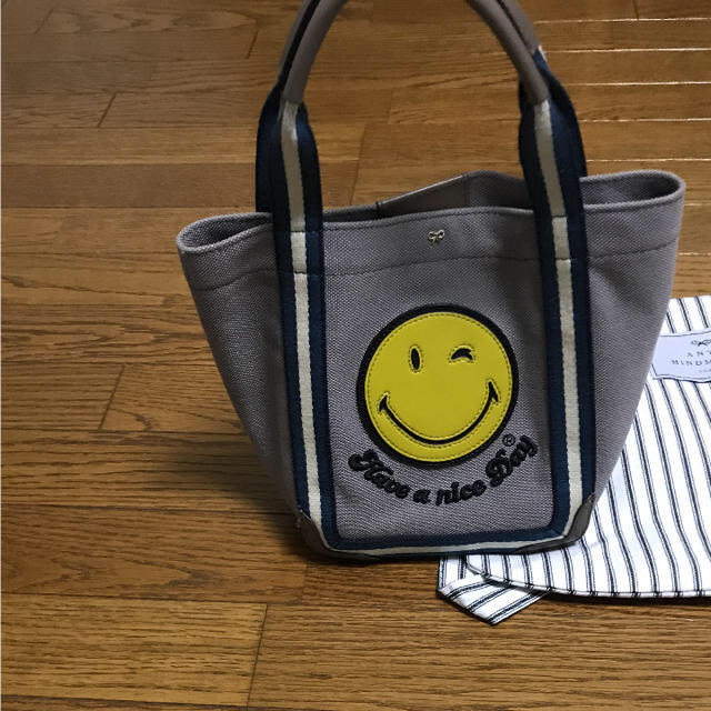 ANYA HINDMARCH(アニヤハインドマーチ)のマルマル様専用 アニヤハインドマーチPONTSMILEY  TOTE❣️値下げ レディースのバッグ(トートバッグ)の商品写真