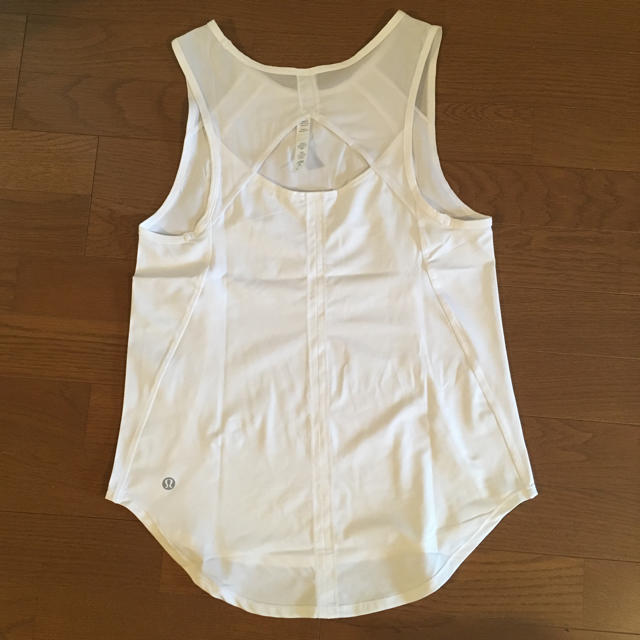 lululemon(ルルレモン)の*outlet* lululemon size6 tank top スポーツ/アウトドアのトレーニング/エクササイズ(ヨガ)の商品写真