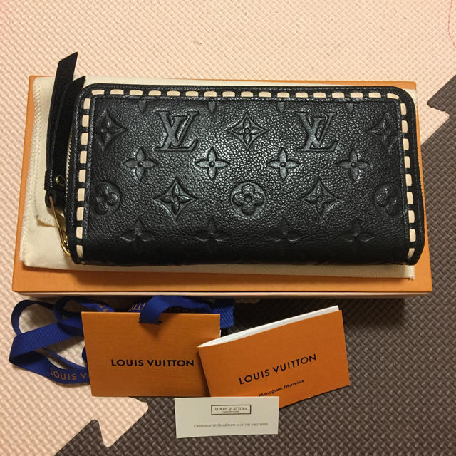 LOUIS VUITTON - 最終価格 ルイヴィトン ジッピー ウォレット アン