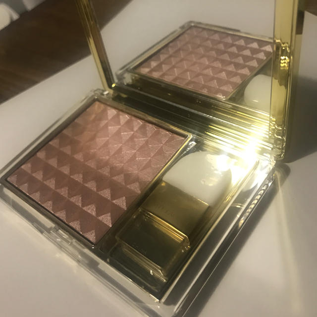 Estee Lauder(エスティローダー)のエスティローダー 廃盤クリスタルベイビー ピュアカラーイルミネーティングパウダー コスメ/美容のベースメイク/化粧品(口紅)の商品写真