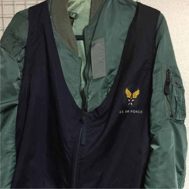 ALPHA INDUSTRIES(アルファインダストリーズ)のアルファＥ−1ラジオベスト メンズのジャケット/アウター(ミリタリージャケット)の商品写真